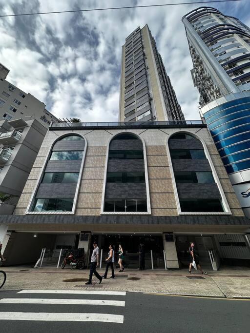 Ape Da Cris - Centro Bc , 5Min Da Praia - Ideal Para Casais , Com Garagem Balneario Camboriu Exterior foto
